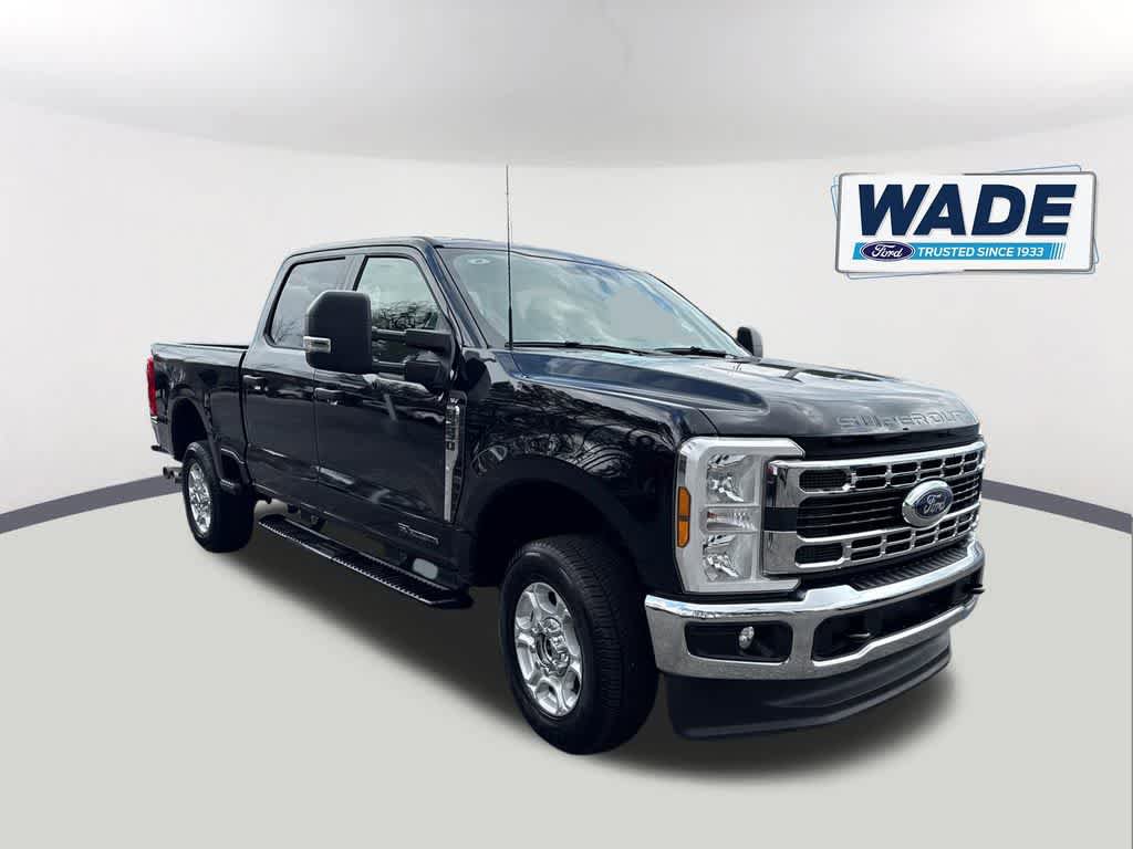 Certified 2025 Ford F250 XLT AWD/4WD image 3