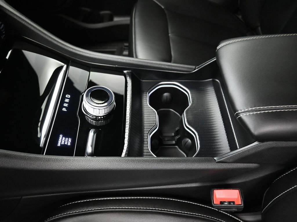 Used 2024 Jeep Grand Cherokee L Limited w/ Black Appearance Package image 20