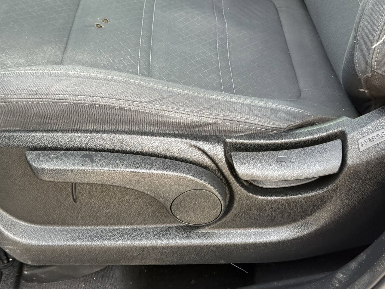 Used 2019 Kia Sorento L FWD image 26