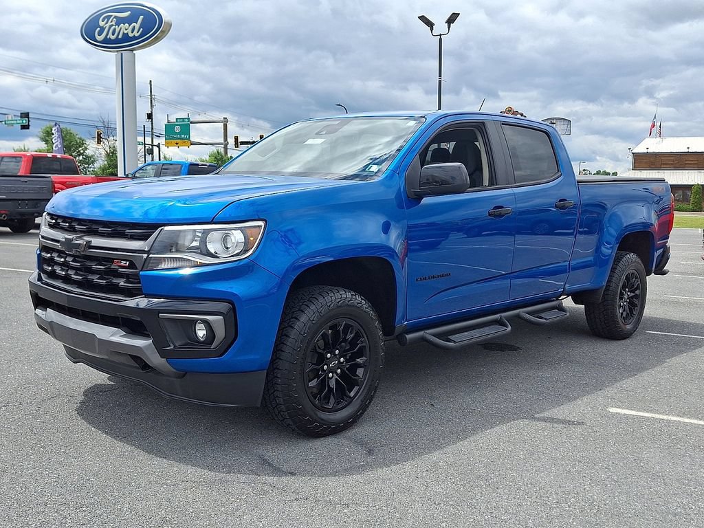 Used 2022 Chevrolet Colorado Z71 w/ Safety Package AWD/4WD image 3