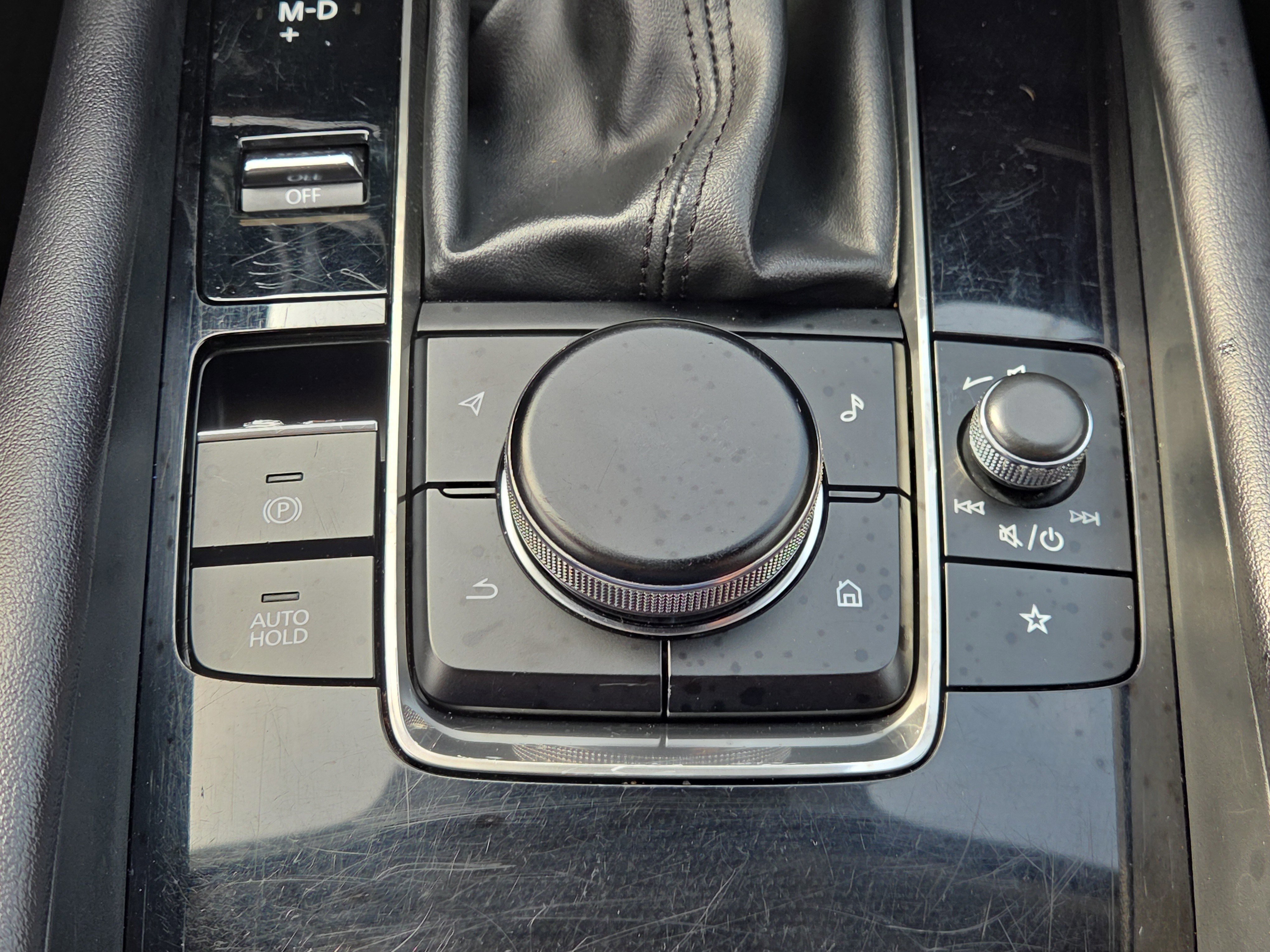 Used 2024 MAZDA MAZDA3 s image 25