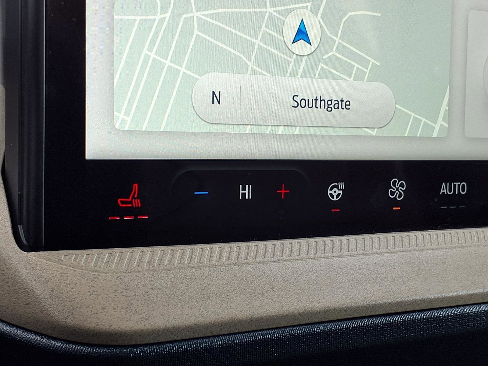 Certified 2025 Ford Maverick Lariat image 8