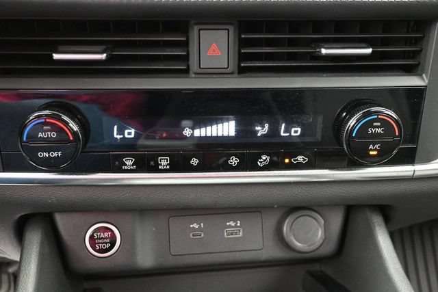 Used 2023 Nissan Rogue SV FWD image 21