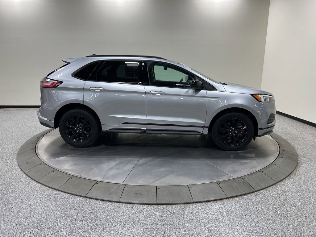 Certified 2024 Ford Edge SE w/ Black Appearance Package AWD/4WD image 6