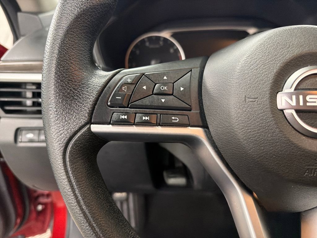 Used 2024 Nissan Altima 2.5 SV FWD image 20
