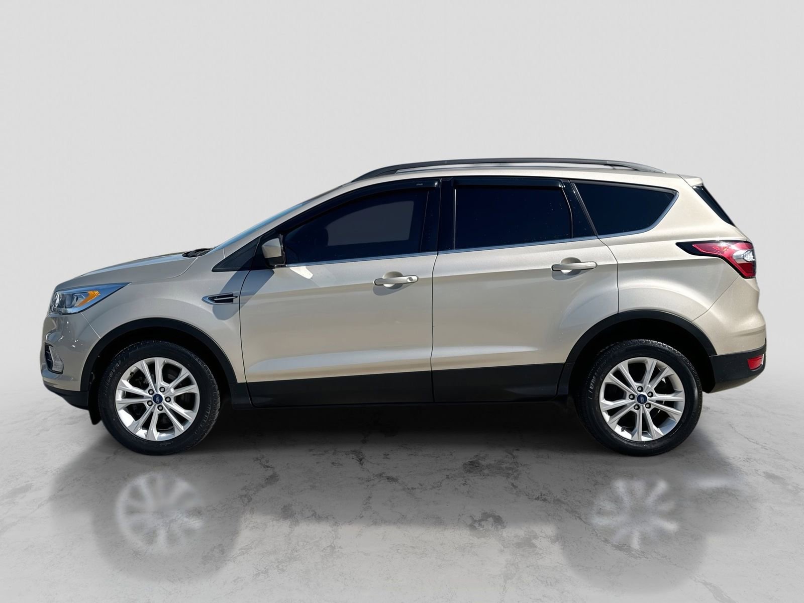 Certified 2018 Ford Escape SEL AWD/4WD image 3