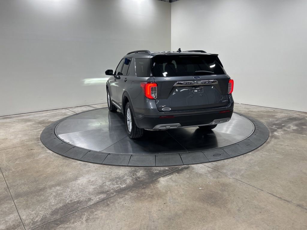 Certified 2023 Ford Explorer XLT w/ Equipment Group 202A image 3