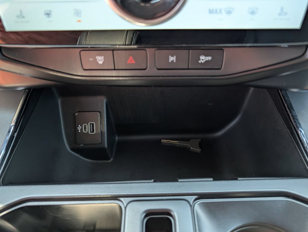 Certified 2025 Ford F150 Lightning Flash AWD/4WD image 15