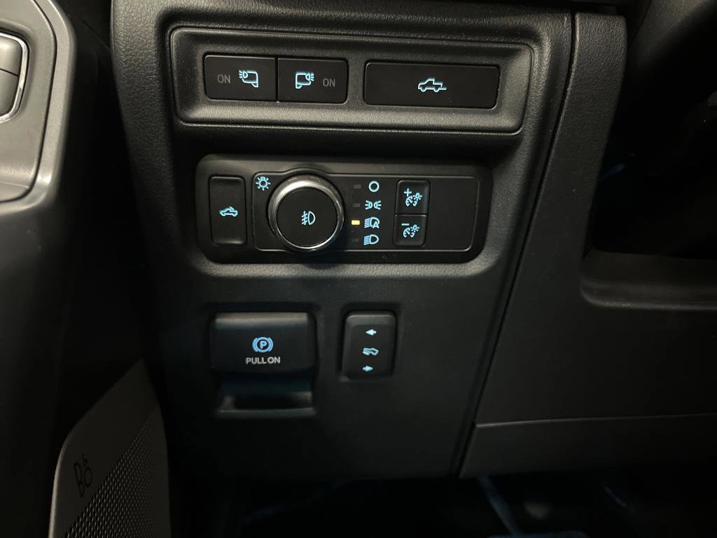 Certified 2022 Ford F150 Lariat w/ Equipment Group 501A Mid image 28