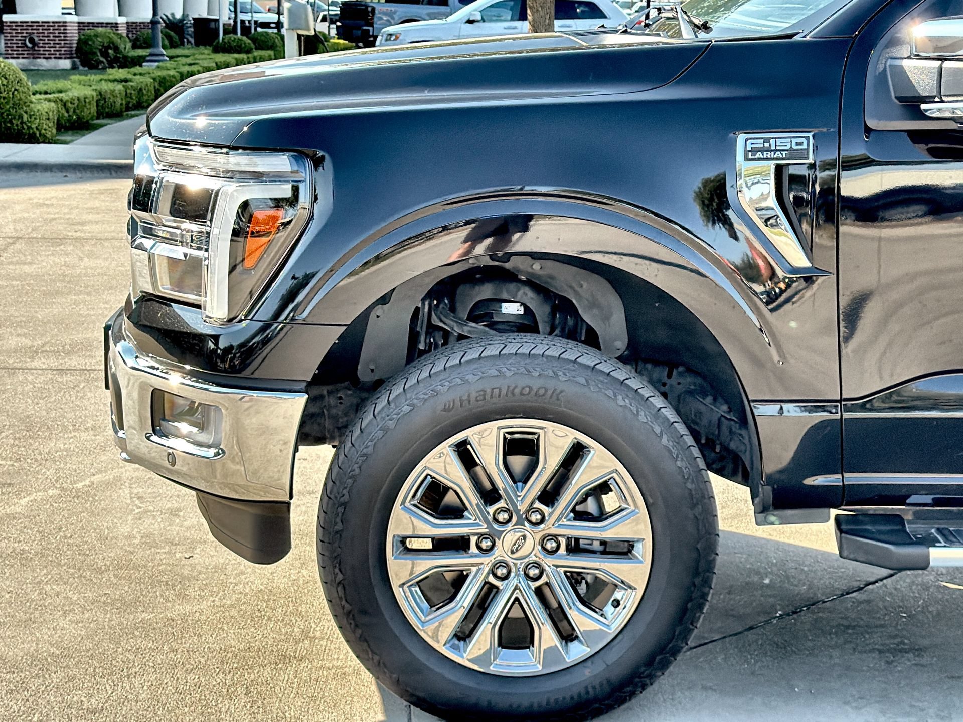 Certified 2024 Ford F150 Lariat w/ FX4 Off-Road Package AWD/4WD image 10
