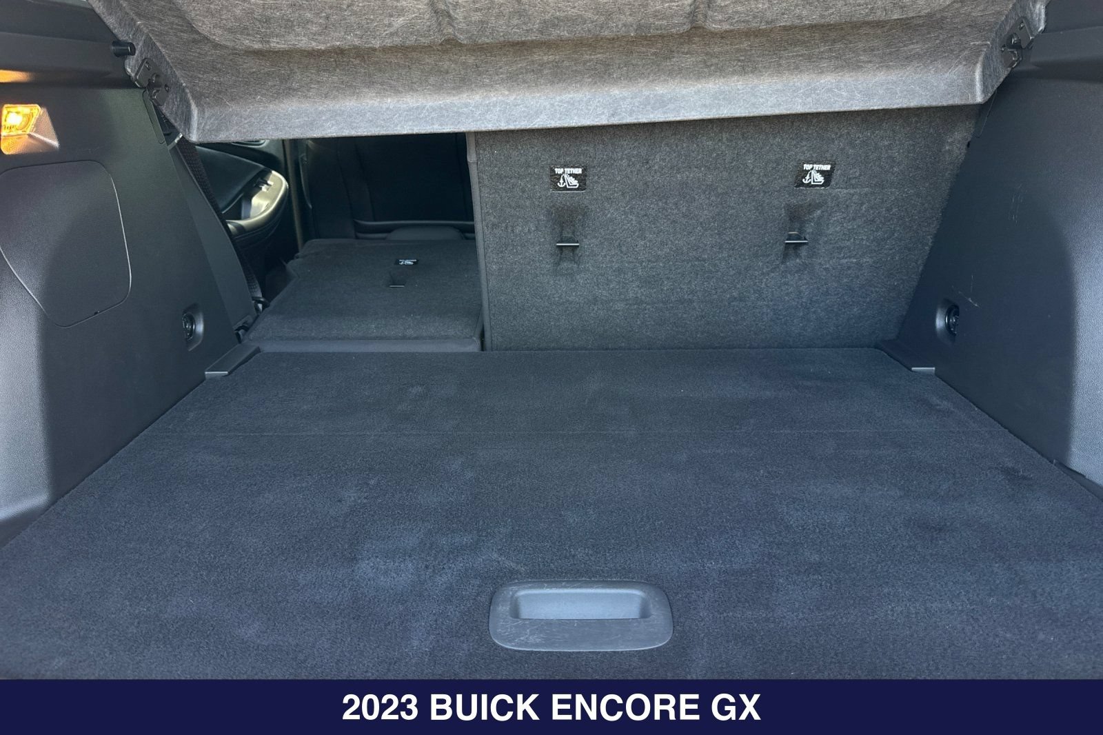 Used 2023 Buick Encore GX Select w/ Sport Touring Package FWD image 17
