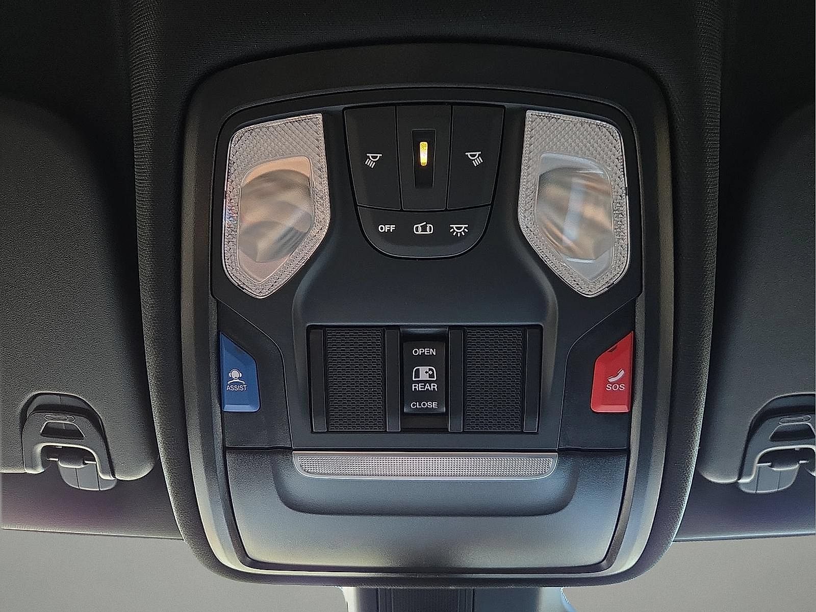 Used 2026 RAM 1500 Express AWD/4WD image 19