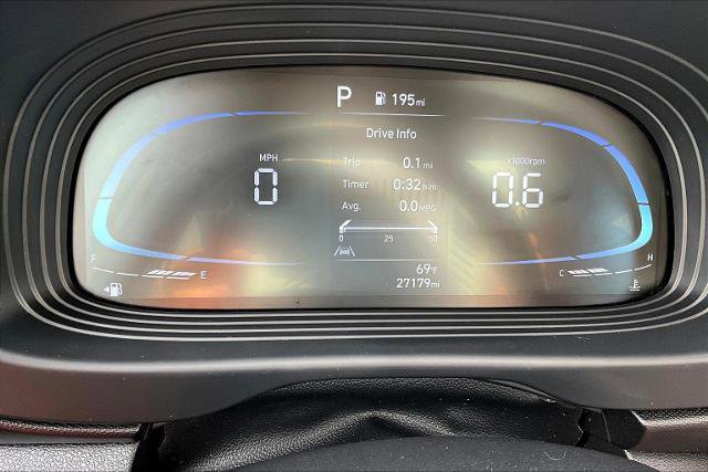 Used 2024 Hyundai Venue Limited image 22