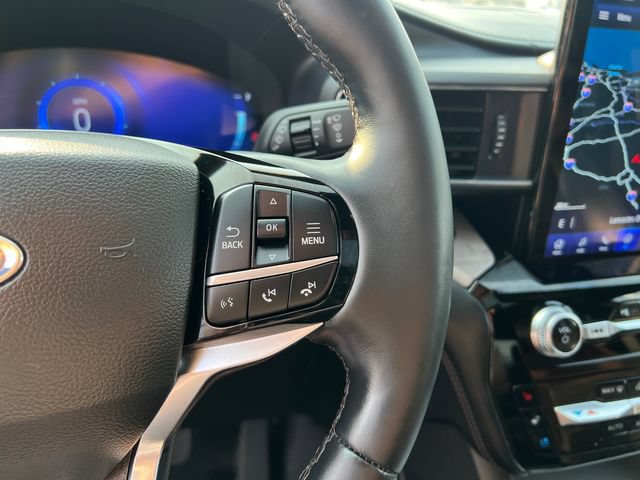 Certified 2023 Ford Explorer Platinum w/ Technology Package AWD/4WD image 17