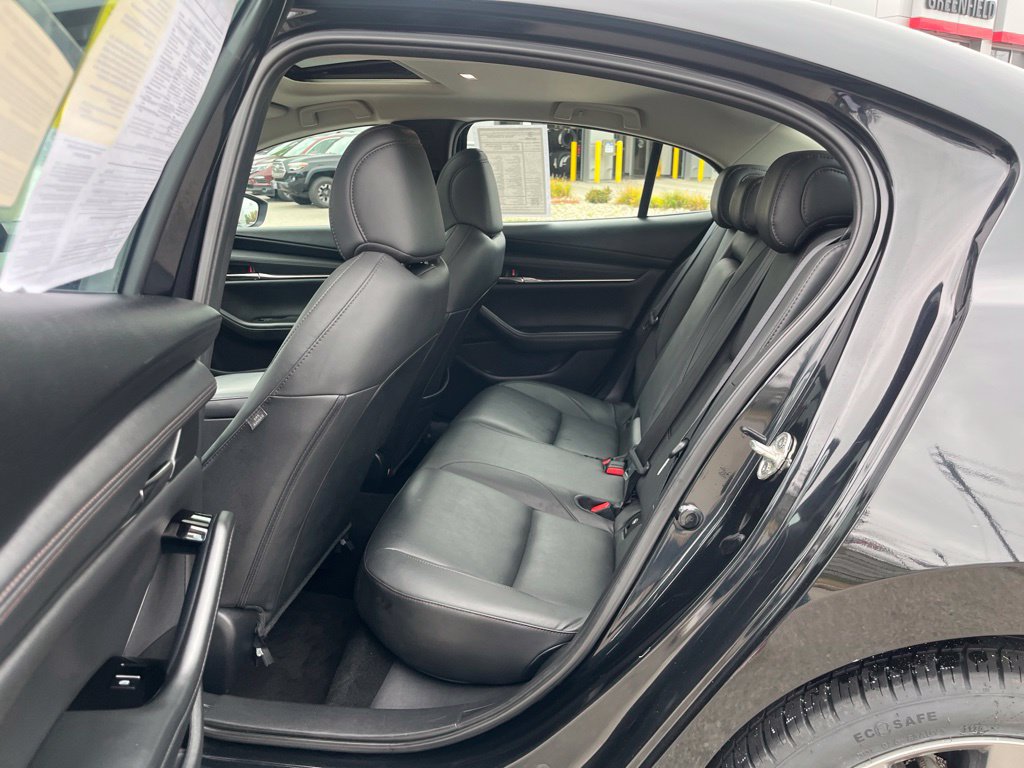 Used 2024 MAZDA MAZDA3 s FWD image 14