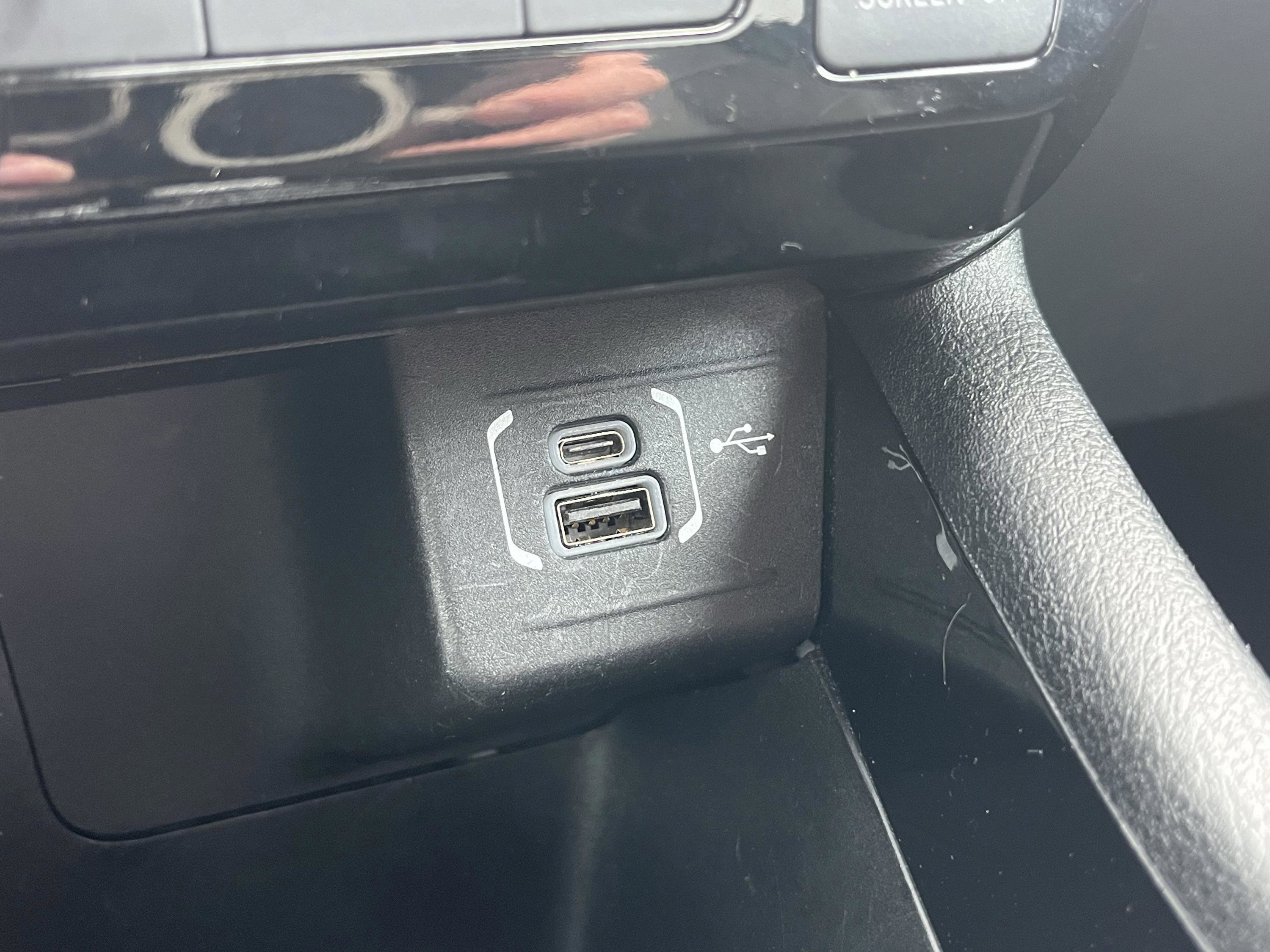 Used 2023 Jeep Compass Limited image 20