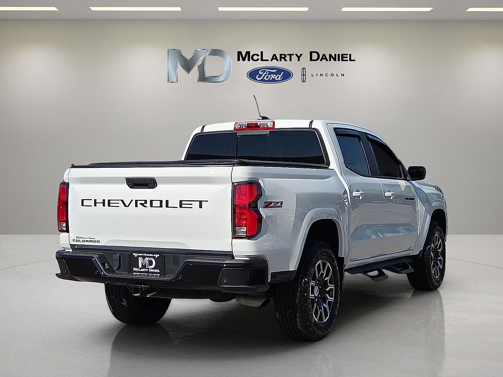 Used 2024 Chevrolet Colorado Z71 w/ Advanced Trailering Package AWD/4WD image 5