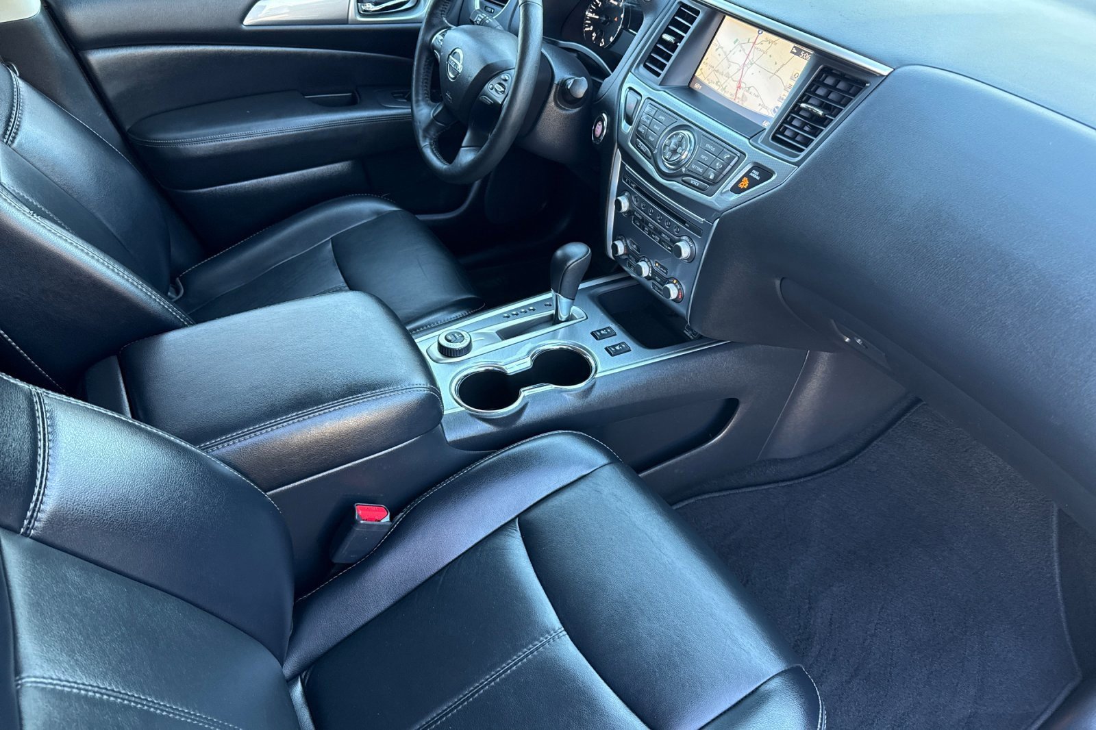 Used 2019 Nissan Pathfinder SL image 18