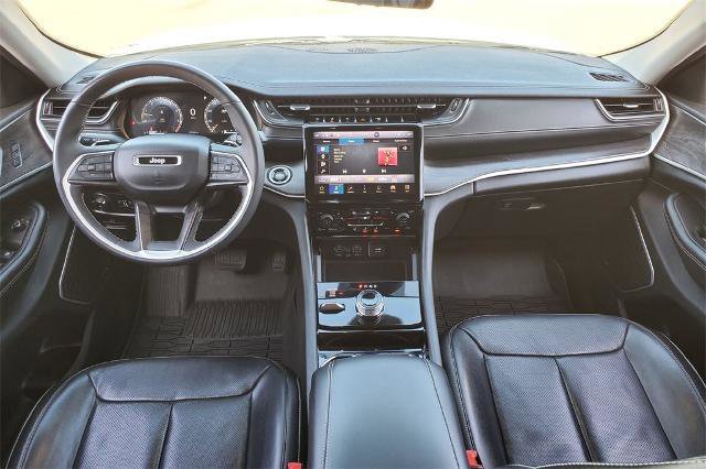 Used 2023 Jeep Grand Cherokee L Limited w/ Luxury Tech Group II image 24