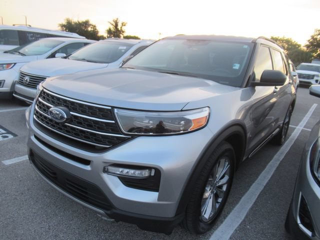 Certified 2023 Ford Explorer XLT w/ Equipment Group 202A RWD image 3