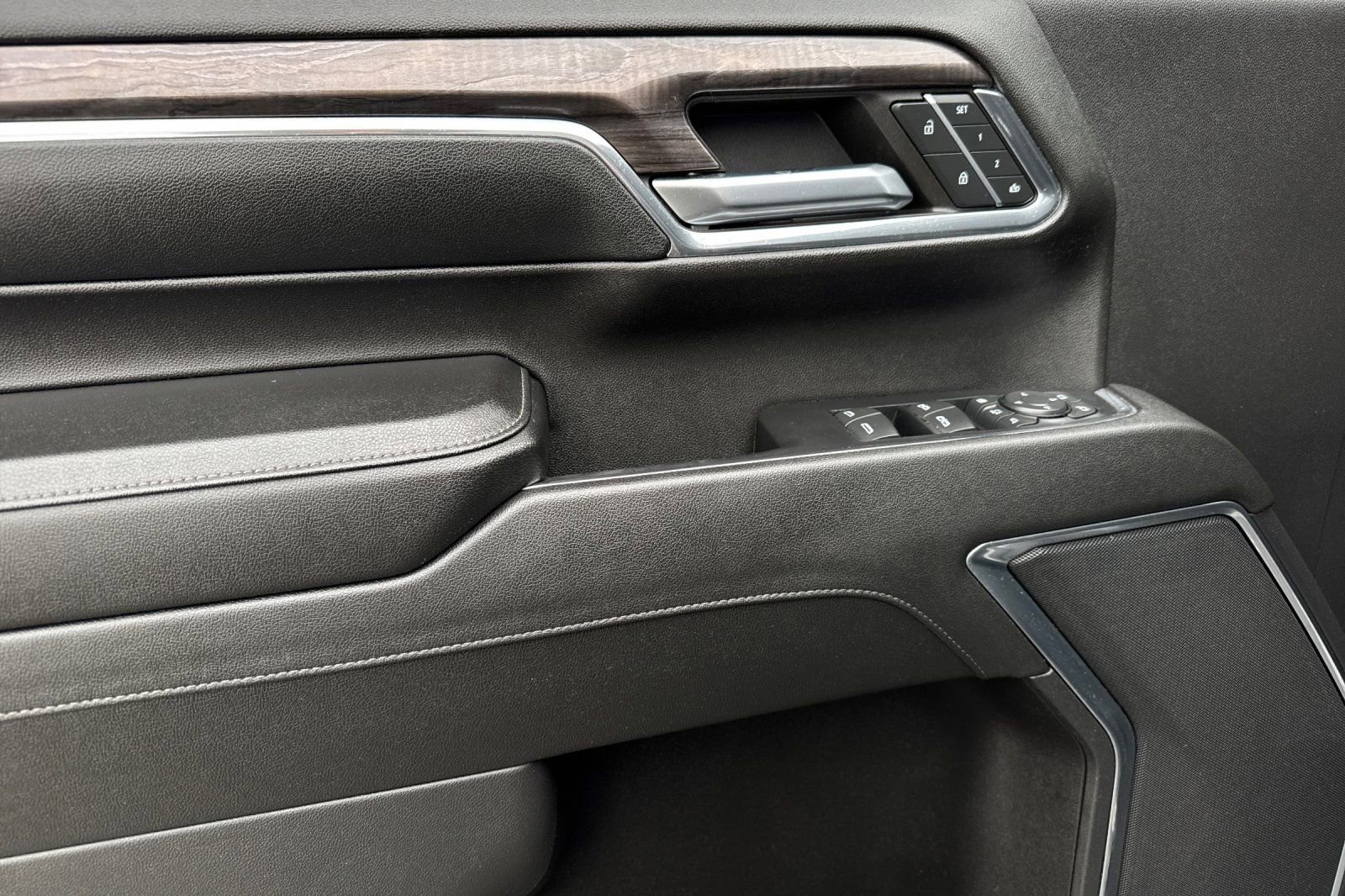 Used 2024 Chevrolet Silverado 2500 LTZ image 11