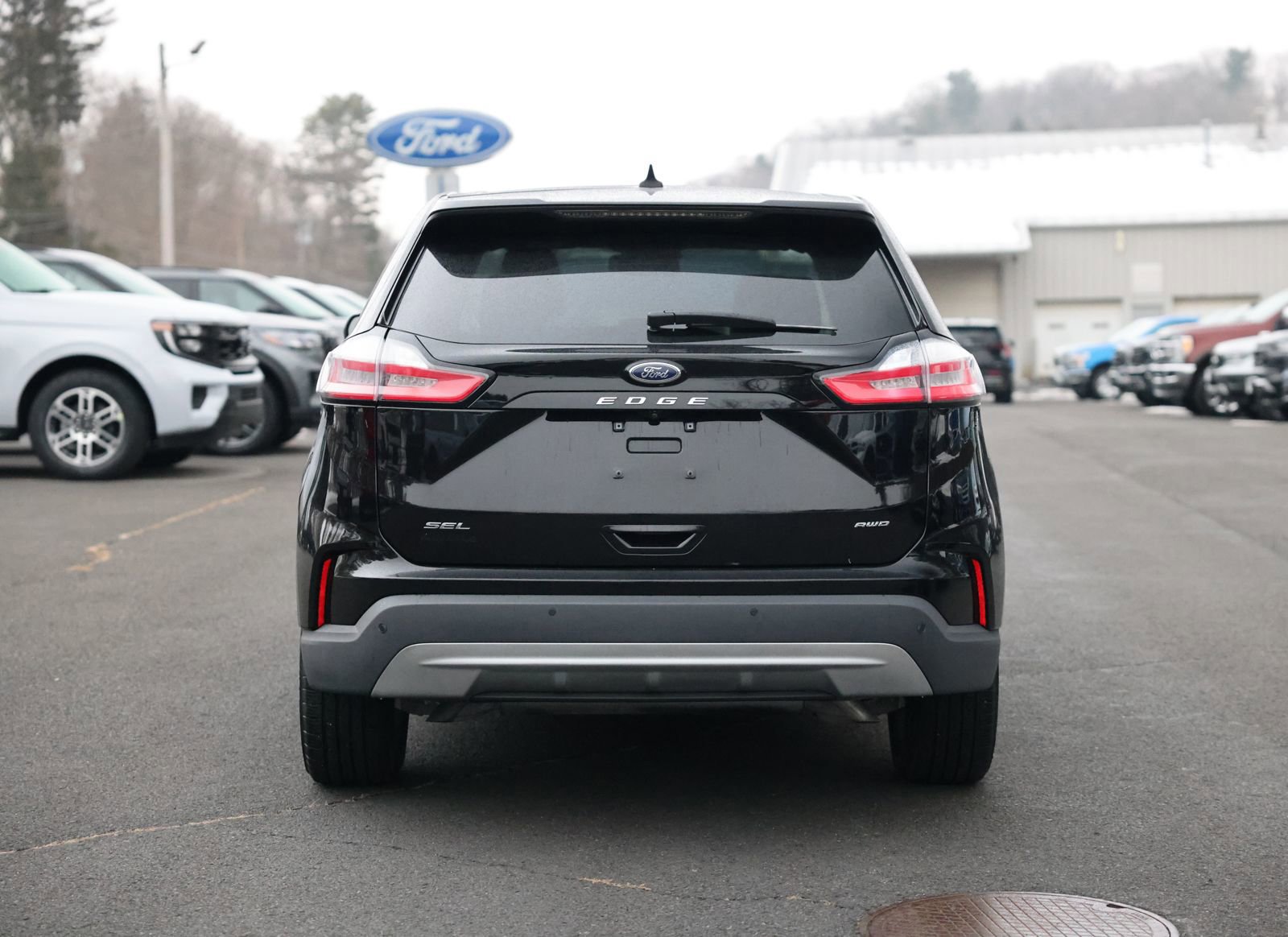 Certified 2022 Ford Edge SEL w/ Convenience Package image 4