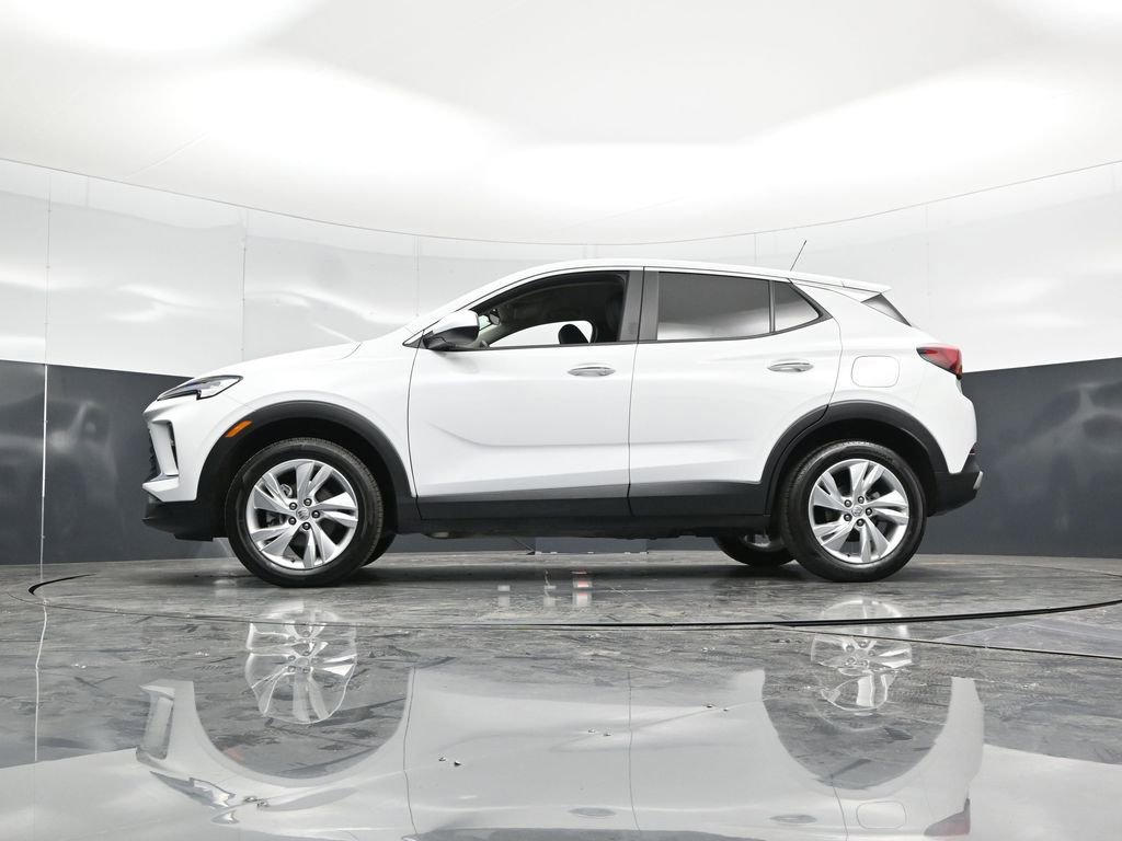 Used 2025 Buick Encore GX Preferred AWD/4WD image 47