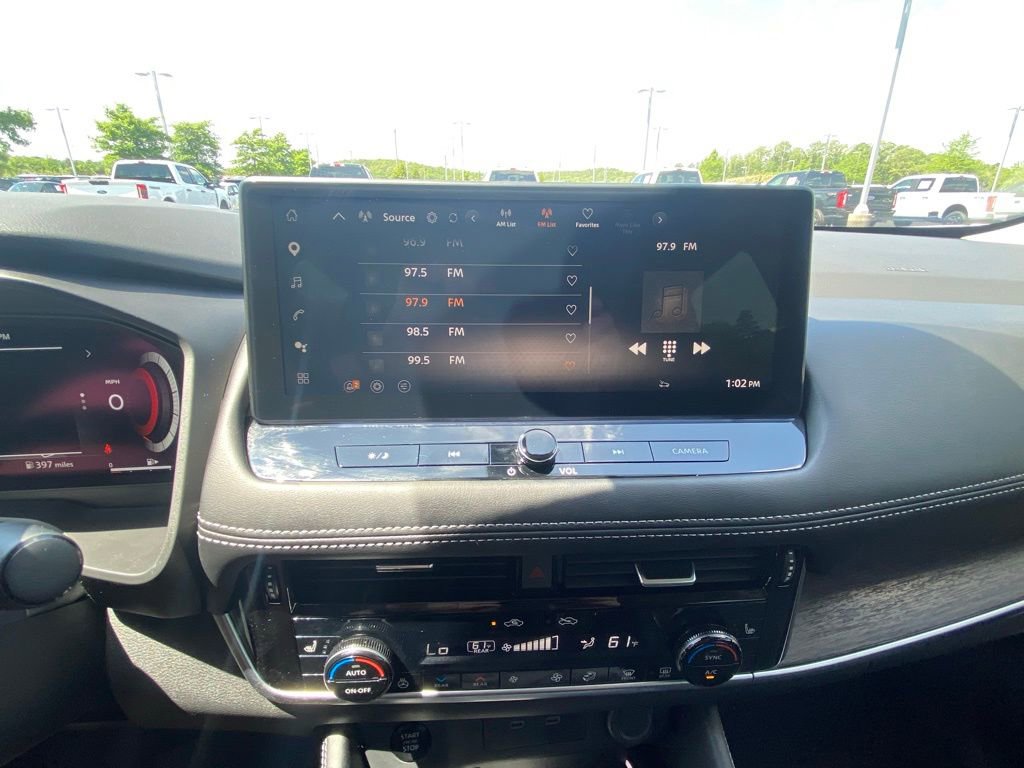 Used 2024 Nissan Rogue Platinum w/ Platinum Premium Package AWD/4WD image 15