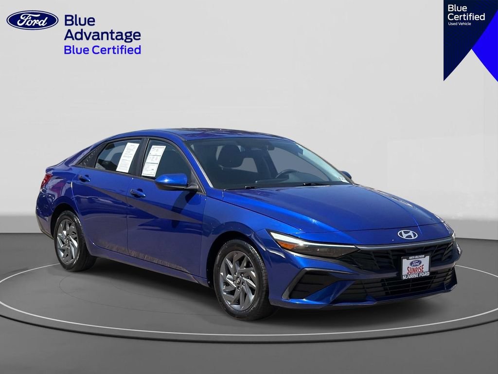 Used 2024 Hyundai Elantra SEL FWD image 4