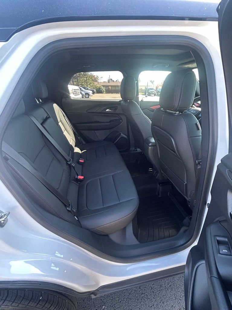Used 2025 Chevrolet TrailBlazer RS w/ Convenience Package AWD/4WD image 27