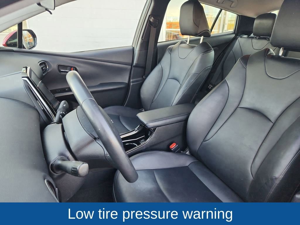 Used 2017 Toyota Prius Prime Premium image 9