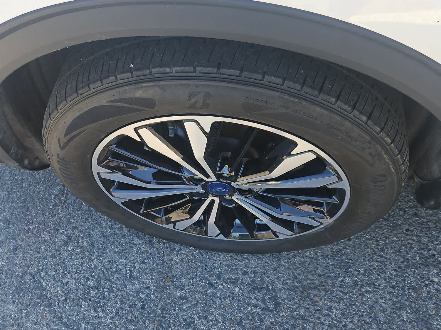 Certified 2022 Ford Escape SEL w/ SEL Stealth AWD Package image 3