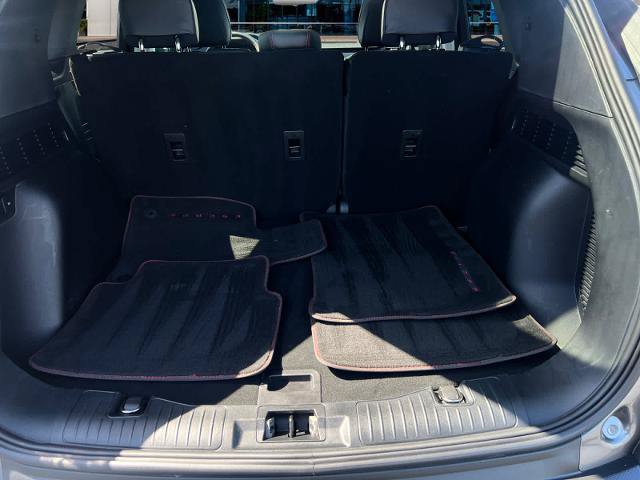 Certified 2022 Ford Escape SEL w/ SEL Stealth AWD Package image 18