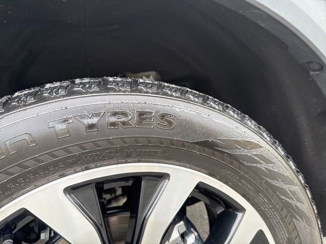 Certified 2025 Ford Explorer ST-Line AWD/4WD image 11