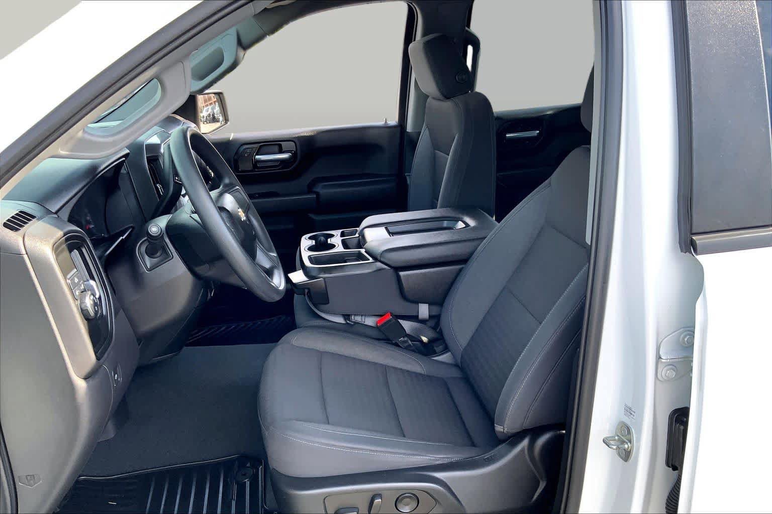 Used 2022 Chevrolet Silverado 1500 Custom w/ LPO, Dark Essentials Package RWD image 8