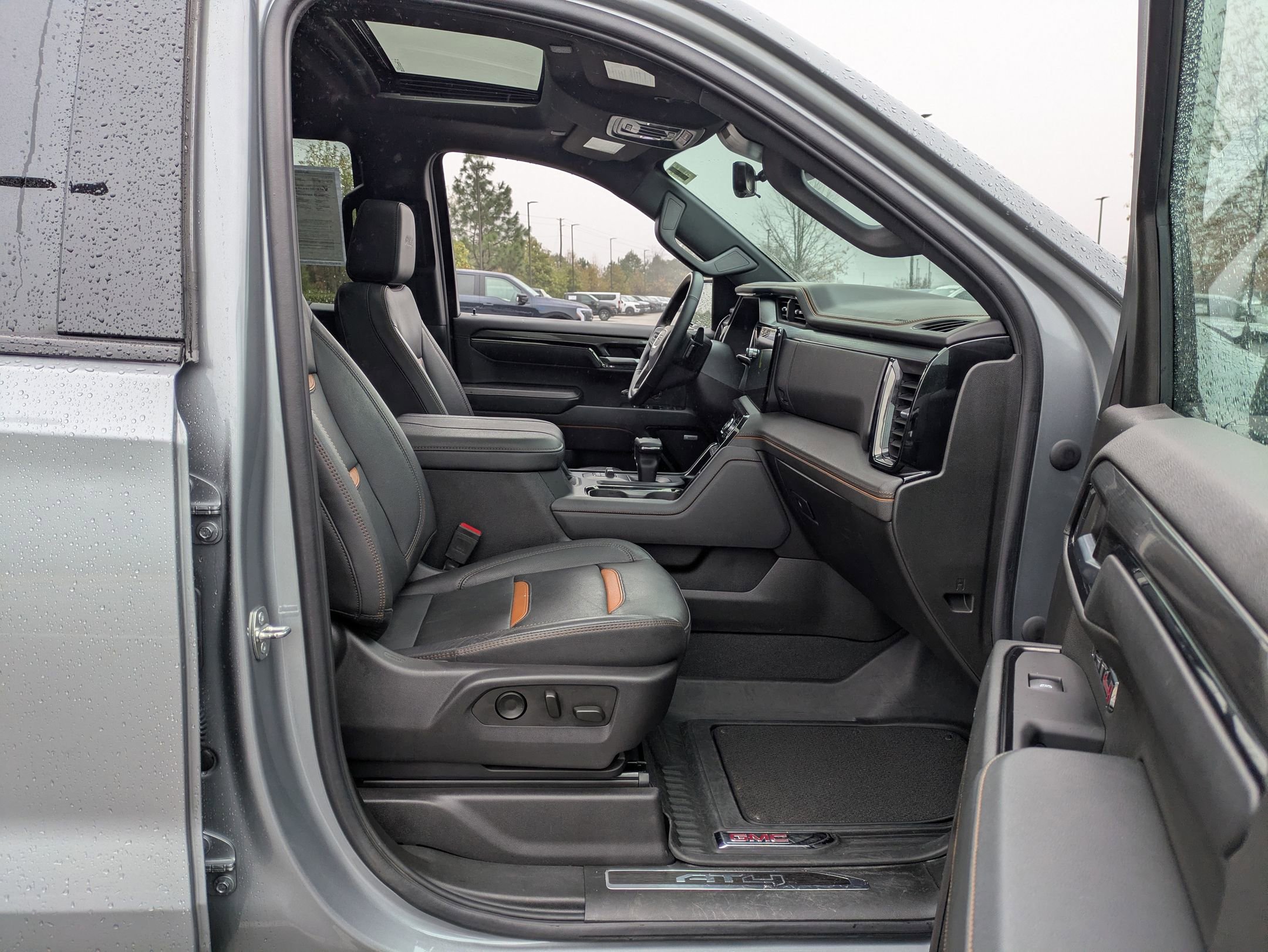 Used 2024 GMC Sierra 1500 AT4 w/ Technology Package image 41