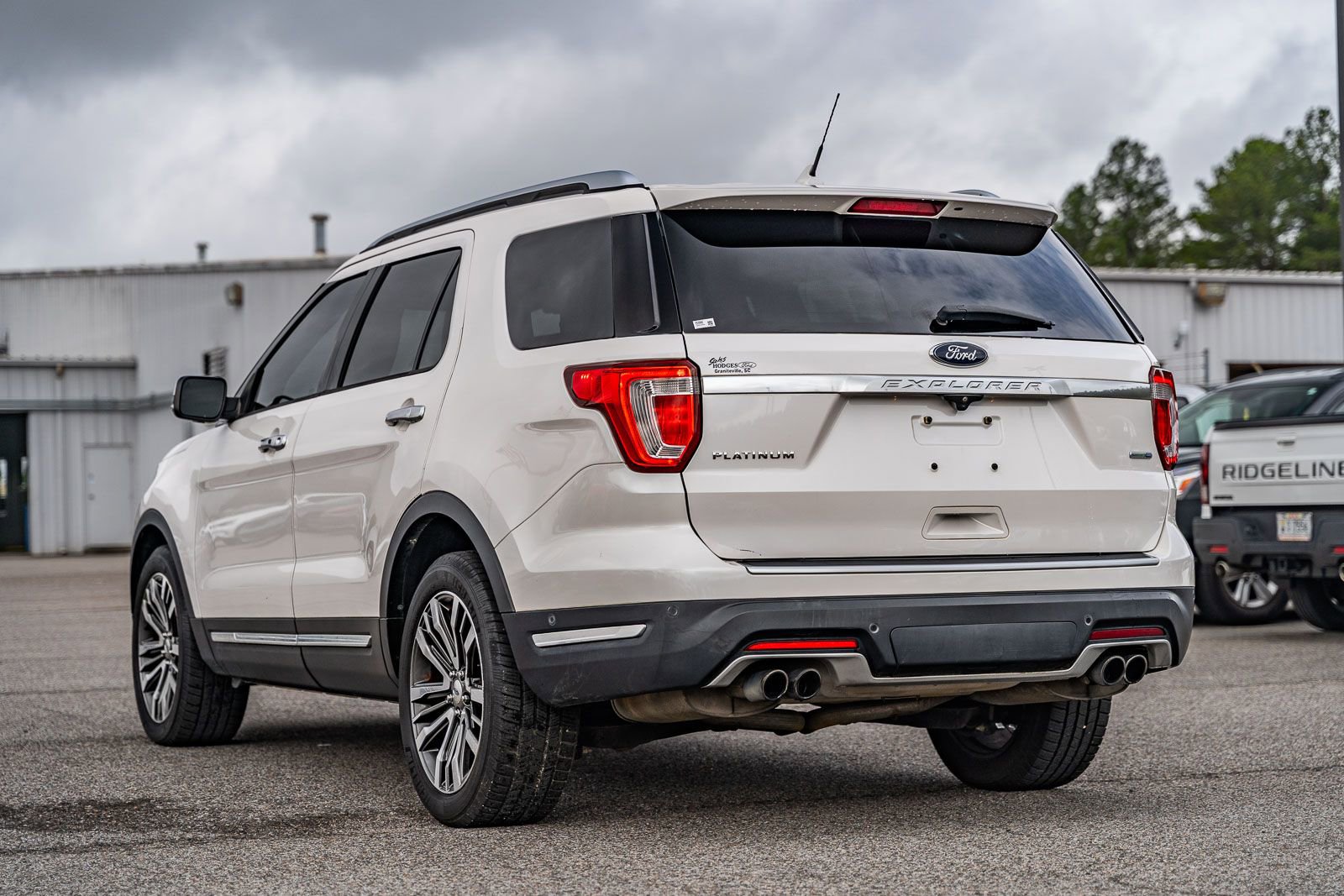 Certified 2018 Ford Explorer Platinum AWD/4WD image 5