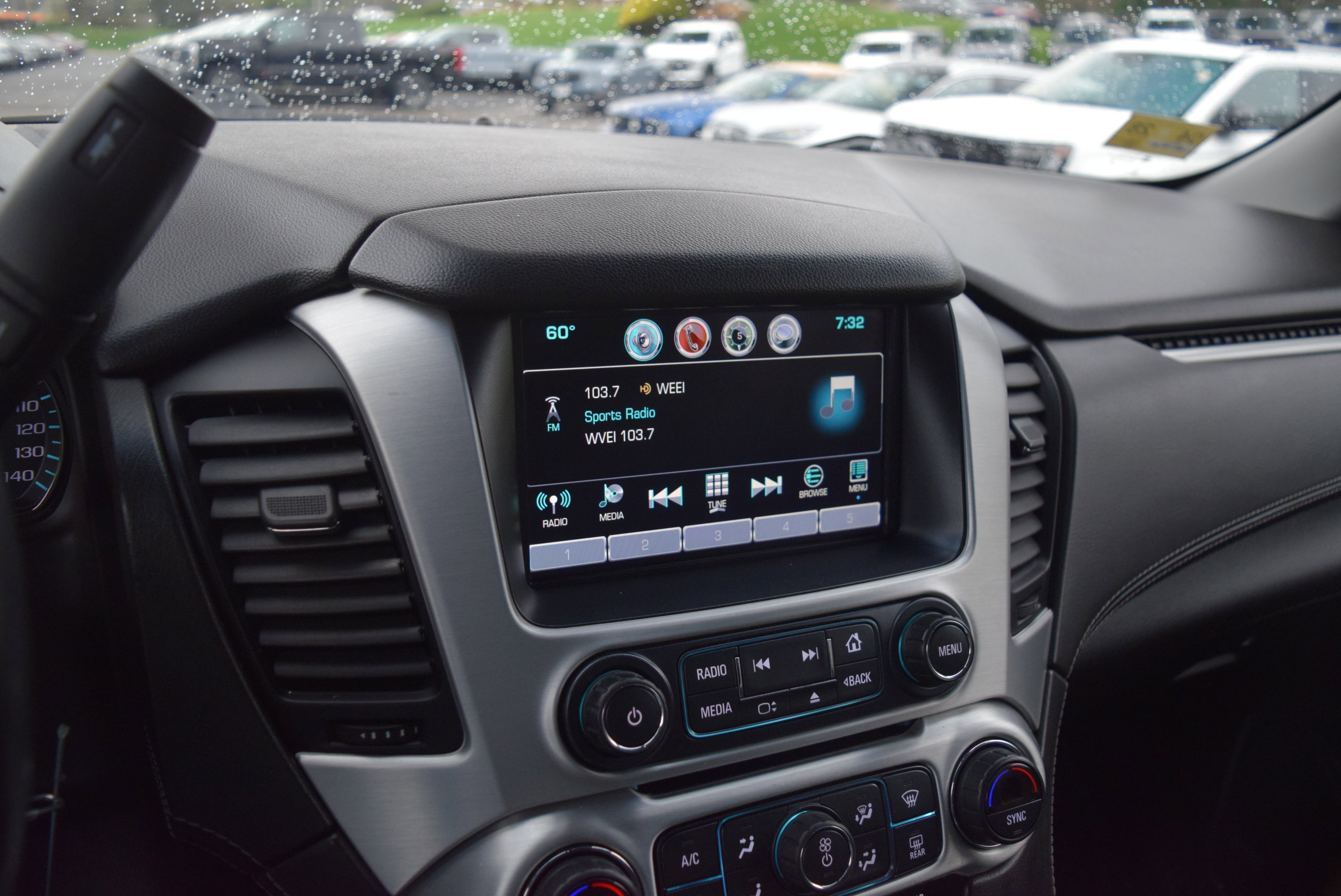 Used 2019 GMC Yukon XL SLE w/ SLE Value Package image 16