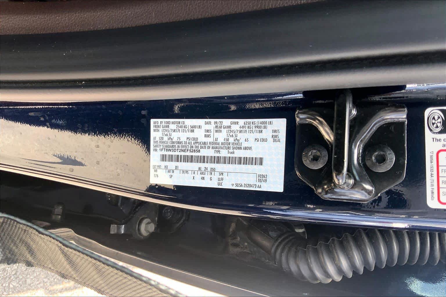Certified 2022 Ford F350 King Ranch w/ King Ranch Ultimate Package AWD/4WD image 32