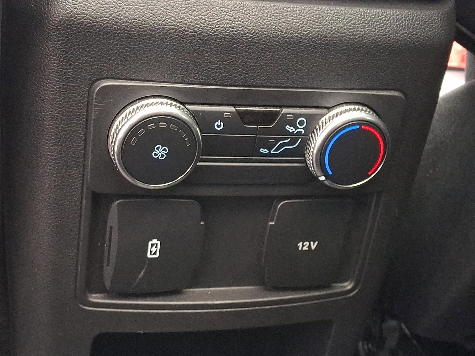 Certified 2021 Ford Explorer XLT w/ Equipment Group 202A image 13