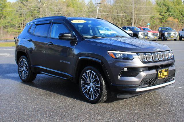 Used 2022 Jeep Compass Limited w/ Elite Group AWD/4WD image 3