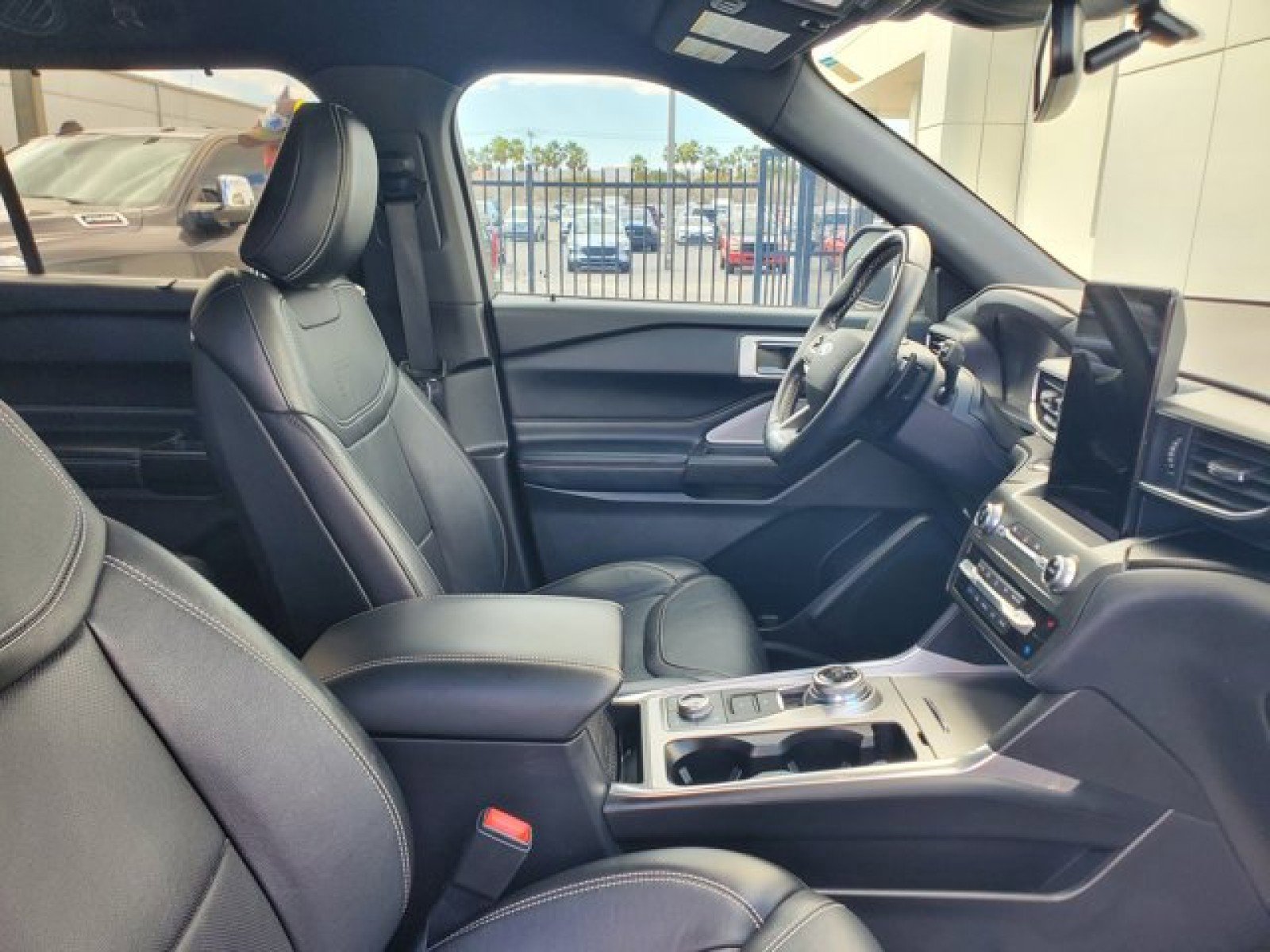 Certified 2020 Ford Explorer ST w/ Premium Technology Package image 34