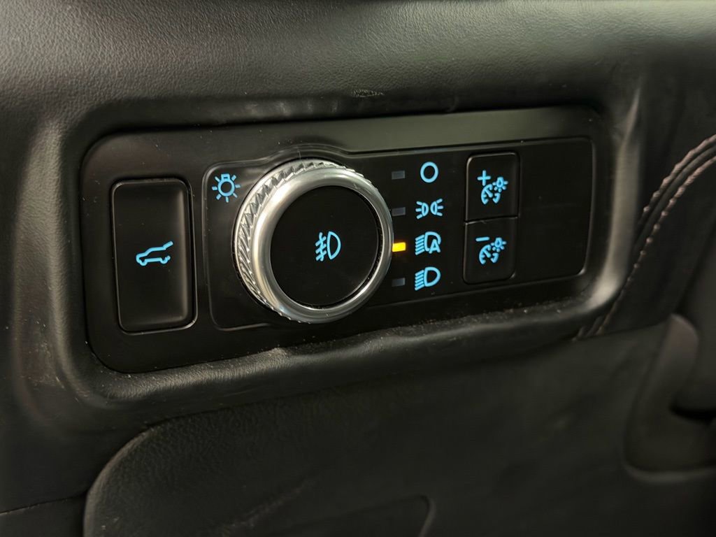 Certified 2023 Ford Explorer Platinum w/ Technology Package AWD/4WD image 29
