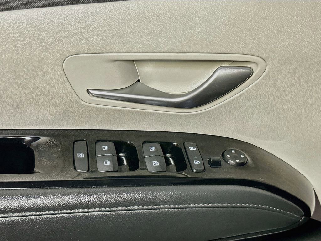 Used 2022 Hyundai Tucson Limited w/ Cargo Package AWD/4WD image 15