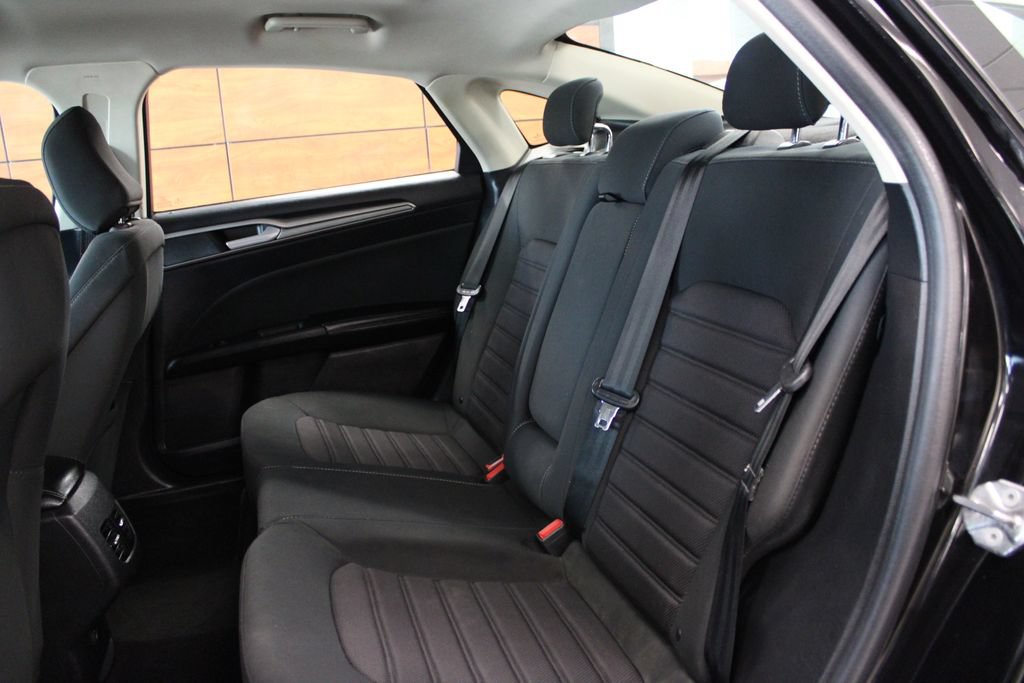 Certified 2020 Ford Fusion SE FWD image 36