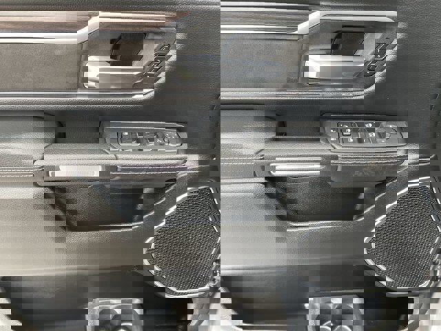 Used 2025 RAM 1500 Laramie w/ Sport Appearance Package AWD/4WD image 4