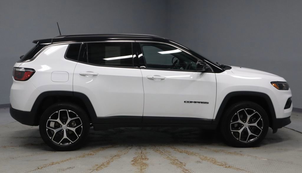 Used 2024 Jeep Compass Limited AWD/4WD image 6