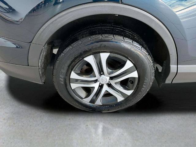 Used 2018 Toyota RAV4 LE w/ All Weather Liner Package AWD/4WD image 29