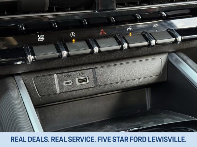 Used 2023 Chevrolet Colorado Z71 w/ Z71 Convenience Package 2 image 18