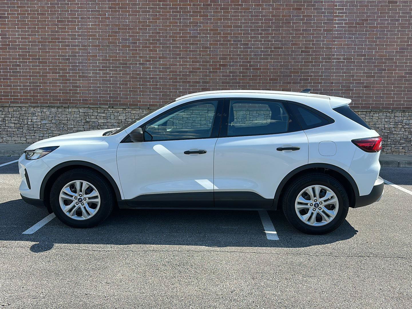 Certified 2023 Ford Escape FWD image 2